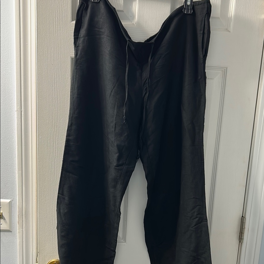Women’s Black  linen Pants.